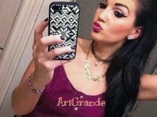 AriGrande