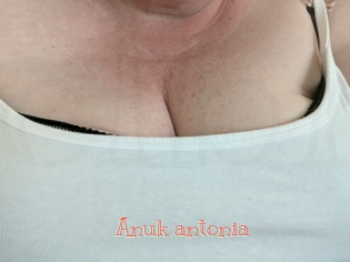 Anuk_antonia