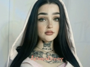 Arianahoney