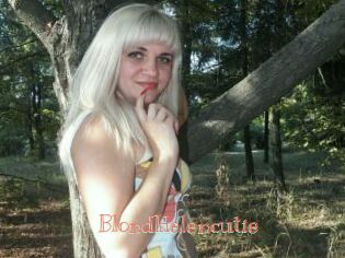 BlondHelencutie