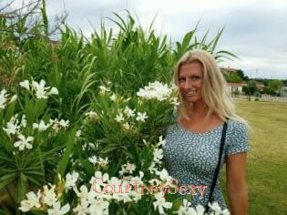 CourtneySexy Celebrix