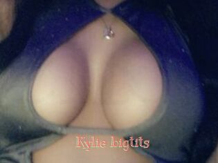 Kylie_bigtits