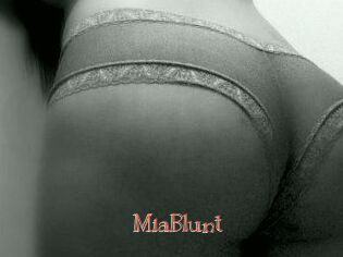 MiaBlunt