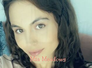 Mia_Meadows