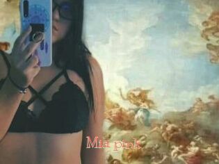 Mia_pink