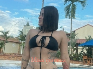 Miaa_gomezz