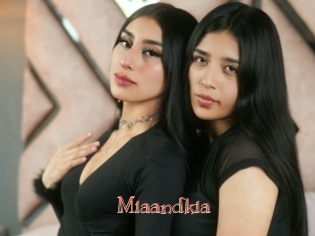 miaandkia Celebrix