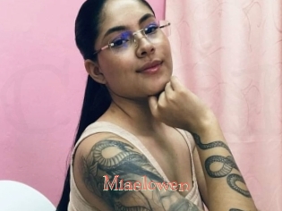 miaelowen Celebrix