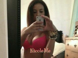 NicoleMe