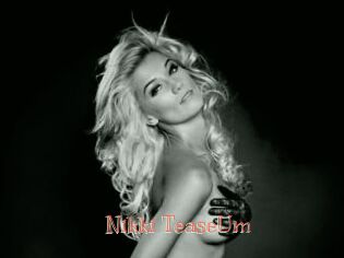 Nikki_TeaseUm Celebrix