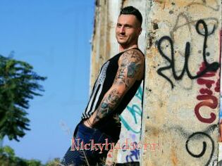 Nickyhudsonn