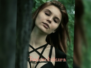 taylorobskura Celebrix